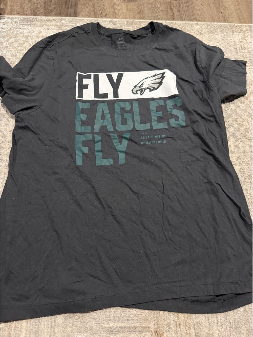 Nike Men's Philadelphia Eagles Fly Eagles Fly Graphic T-Shirt XXL